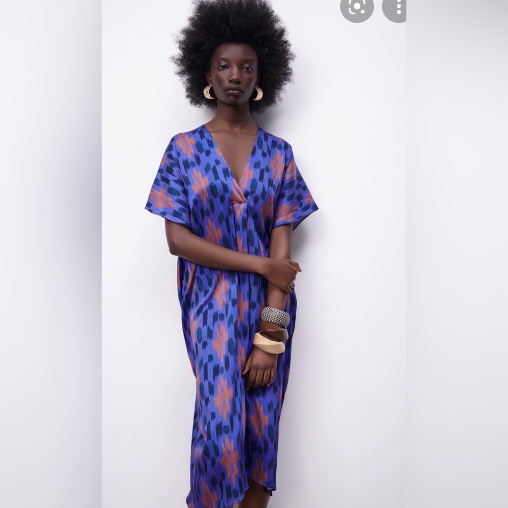 Zara Aztec Print Satin Kaftan Tunic Dress – Oversized Dolman V-Neck – Medium